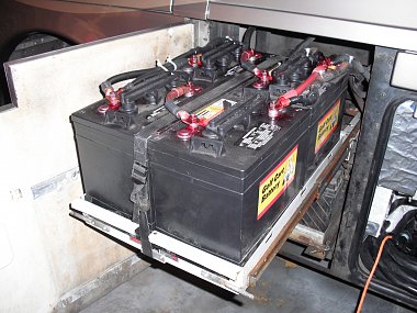 2001 winnebago journey batteries