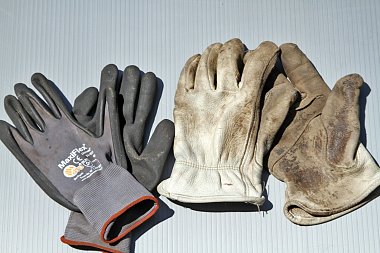 Click image for larger version

Name:	Gloves.jpg
Views:	332
Size:	903.2 KB
ID:	169512