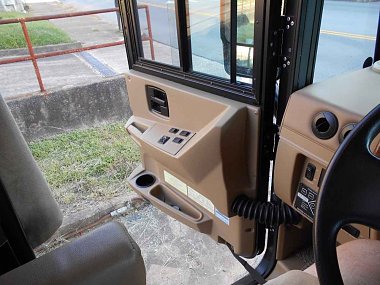 Click image for larger version

Name:	vehicle-2010-Used-Winnebago-ADVENTURER-35Z-Class-A-in-Tennessee-TN-5000126342-59b9430b94e0a12651.jpg
Views:	93
Size:	94.3 KB
ID:	173315