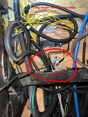 Click image for larger version

Name:	wiring mess.jpg
Views:	50
Size:	434.4 KB
ID:	176866