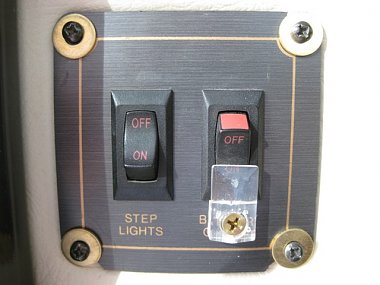 Click image for larger version

Name:	Step & Battery Switches.jpg
Views:	140
Size:	81.0 KB
ID:	47354