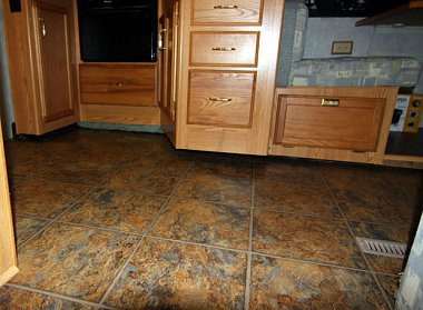 Click image for larger version

Name:	RV Floor Before and After 056Cropped 620.jpg
Views:	415
Size:	91.0 KB
ID:	593